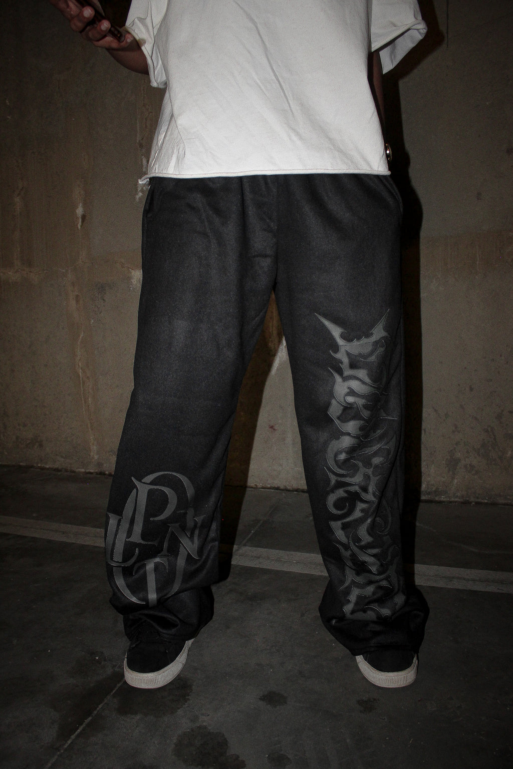 ‘BLACK BADGE’ TRACKPANTS